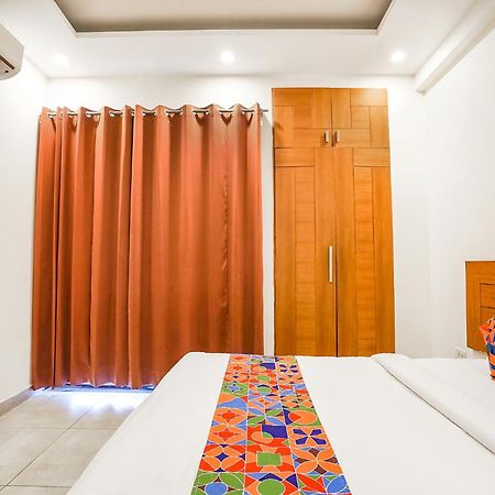 Fabhotel Emoji Stays Gurgaon Exterior foto